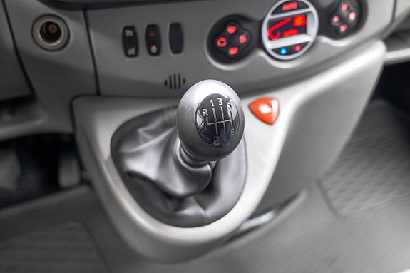 Renault Trafic 14 of 24