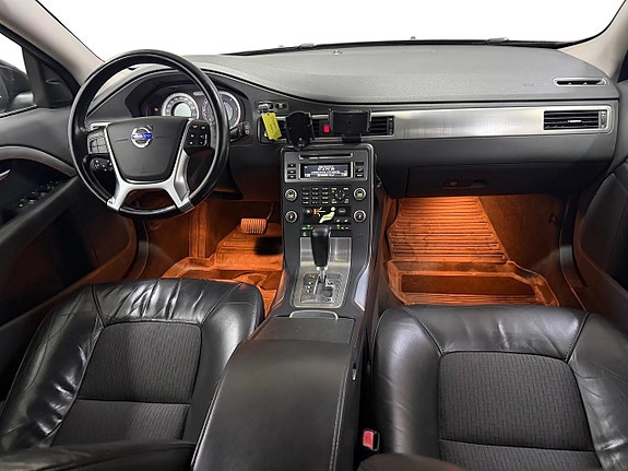 Volvo V70 8 of 13