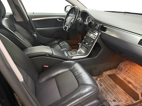 Volvo V70 13 of 13