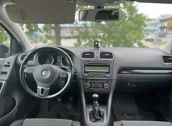 Volkswagen Golf VI 6 of 9