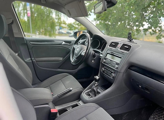 Volkswagen Golf VI 7 of 9