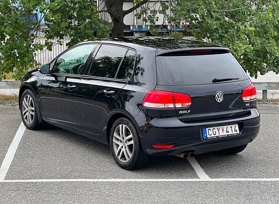 Volkswagen Golf VI 4 of 9