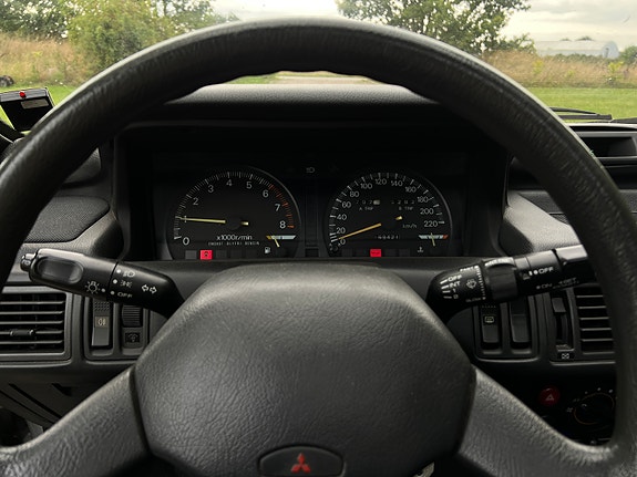 Mitsubishi Galant 9 of 13