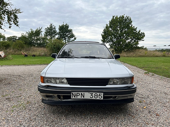 Mitsubishi Galant 11 of 13