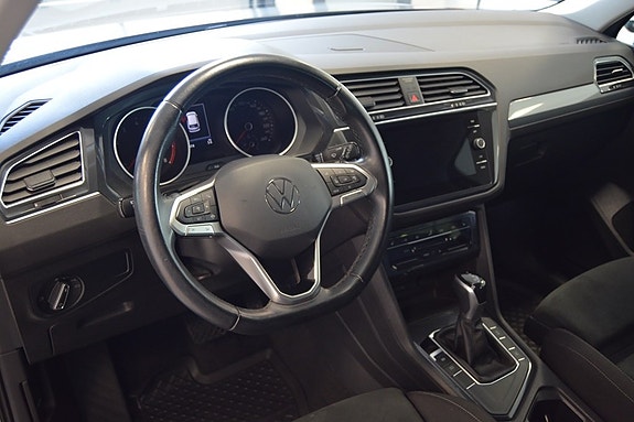 Volkswagen Tiguan 8 of 16