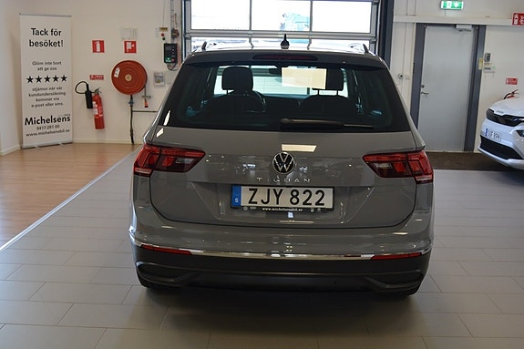 Volkswagen Tiguan 6 of 16