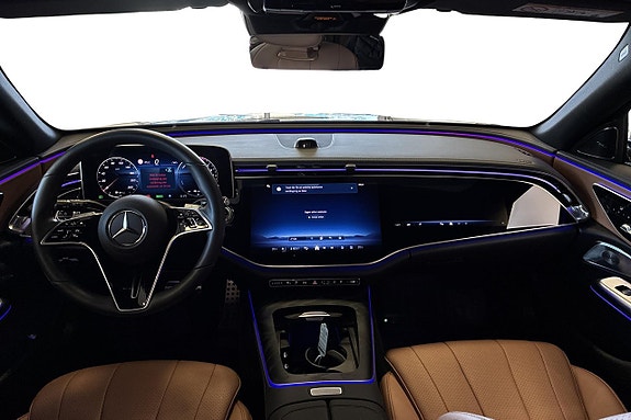 Mercedes-Benz E300 de 8 of 15