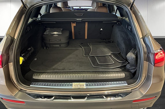 Mercedes-Benz E300 de 12 of 15