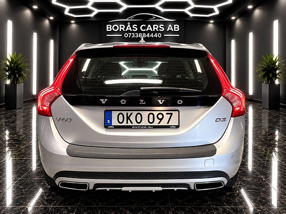 Volvo V60 Cross Country 5 of 20