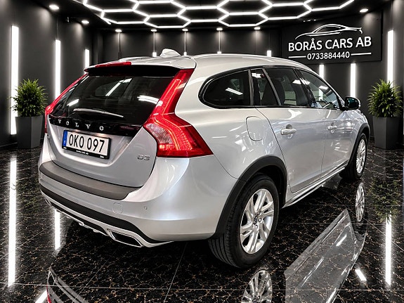Volvo V60 Cross Country 4 of 20