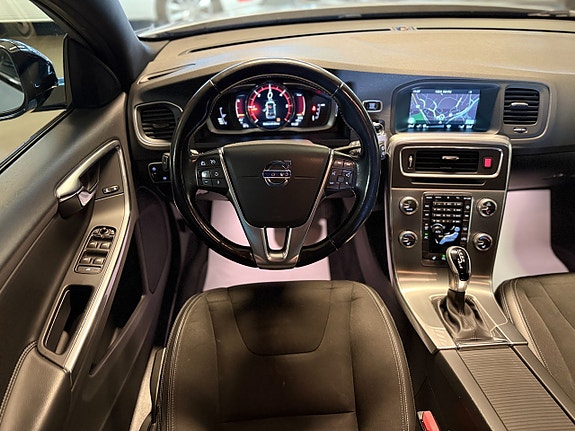 Volvo V60 Cross Country 12 of 20