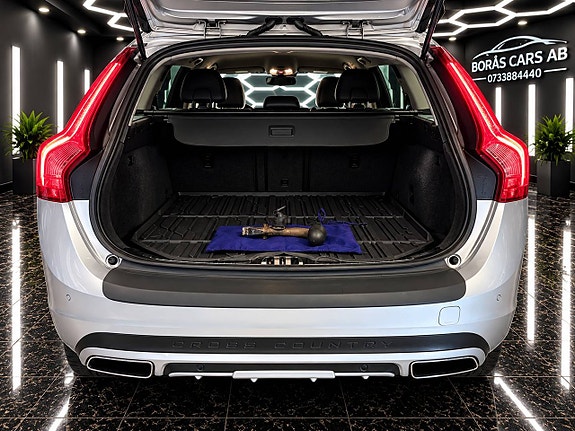 Volvo V60 Cross Country 6 of 20