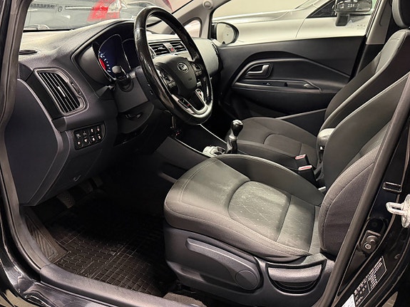 Kia Rio 19 of 24