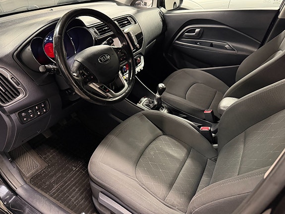 Kia Rio 20 of 24
