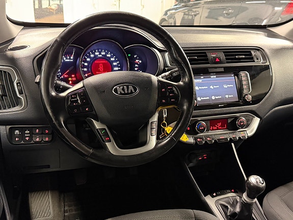 Kia Rio 10 of 24