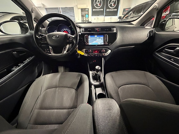 Kia Rio 9 of 24