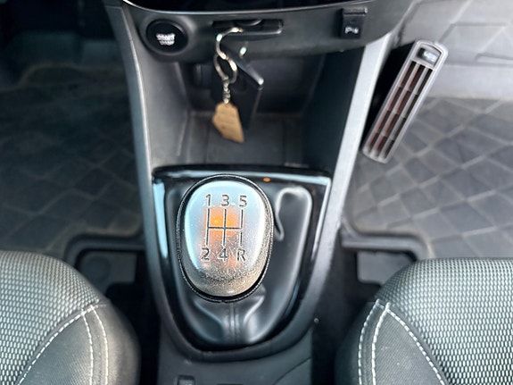 Renault Clio 9 of 10