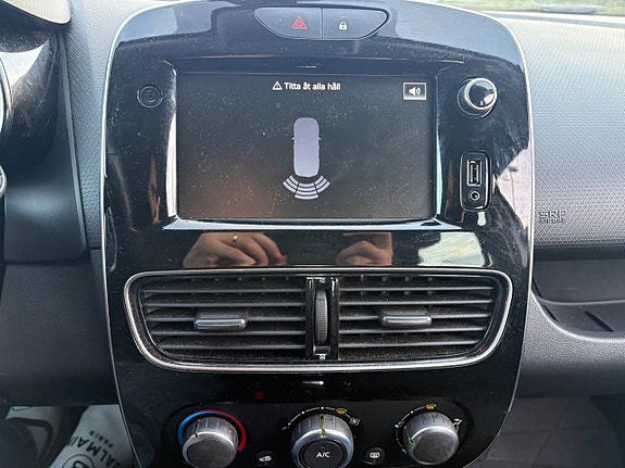 Renault Clio 8 of 10