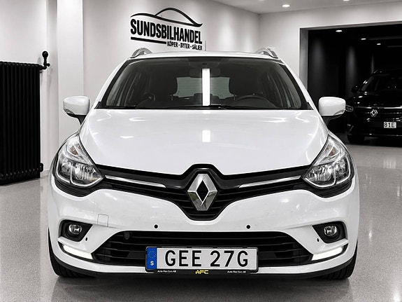 Renault Clio 2 of 10