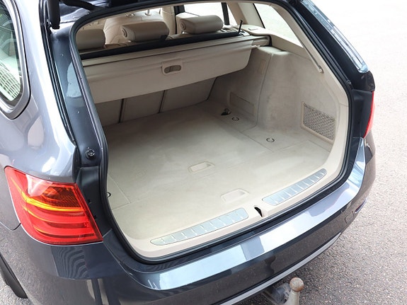 BMW 320d 15 of 17
