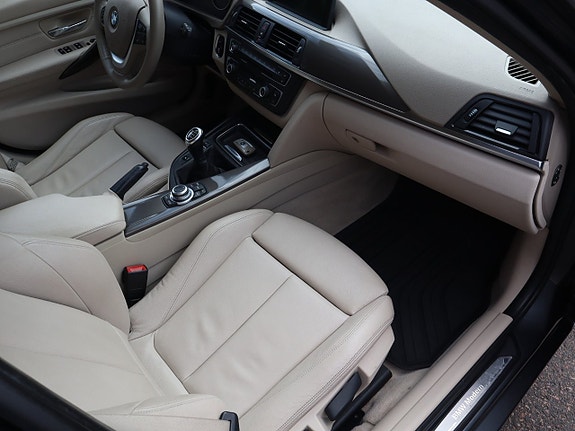 BMW 320d 10 of 17