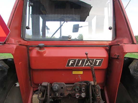 Fiat 680 DT med lastare 8 of 11
