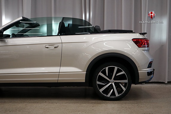 Volkswagen T-Roc 8 of 24