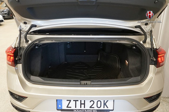 Volkswagen T-Roc 23 of 24