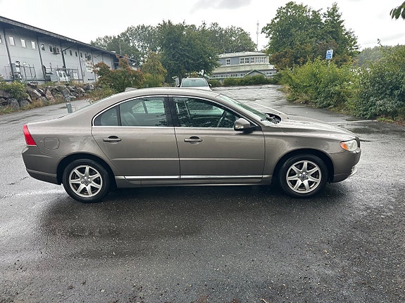 Volvo S80 4 of 15