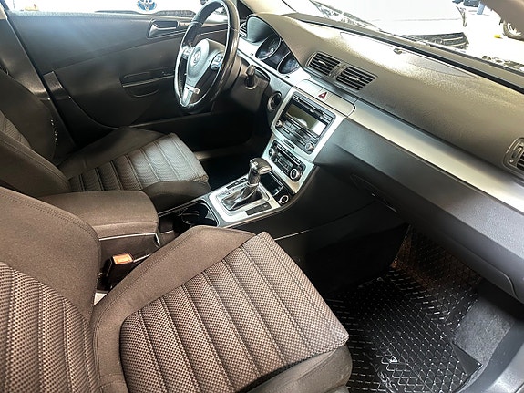 Volkswagen Passat 8 of 11