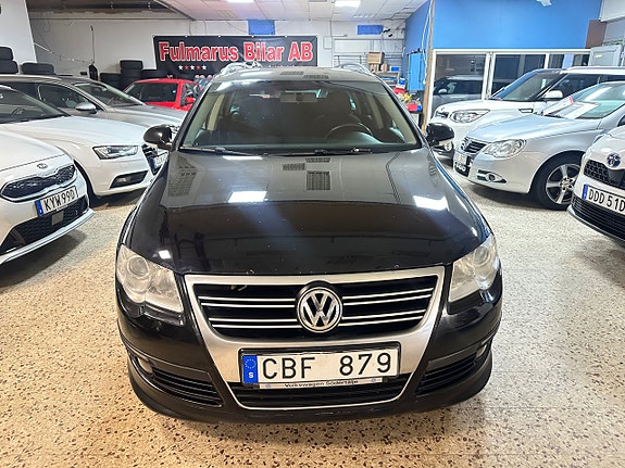 Volkswagen Passat 2 of 11
