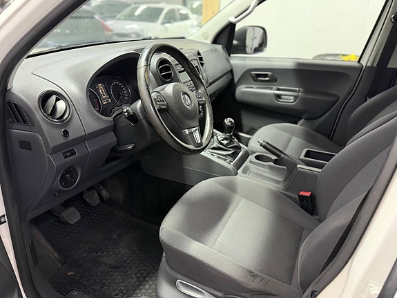 Volkswagen Amarok 11 of 14