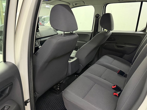 Volkswagen Amarok 13 of 14
