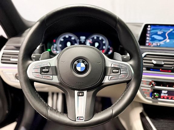 BMW 750d 11 of 30