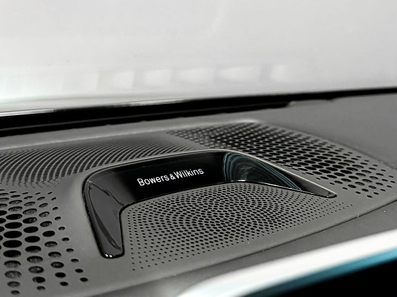 BMW 750d 25 of 30