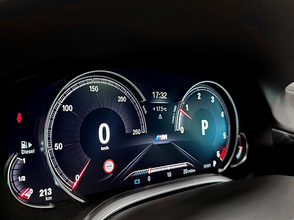 BMW 750d 28 of 30