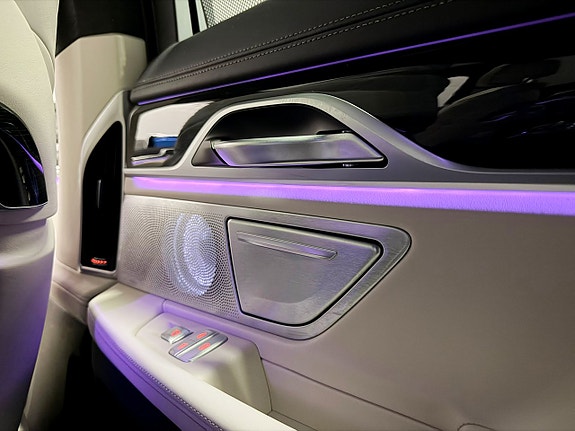 BMW 750d 19 of 30