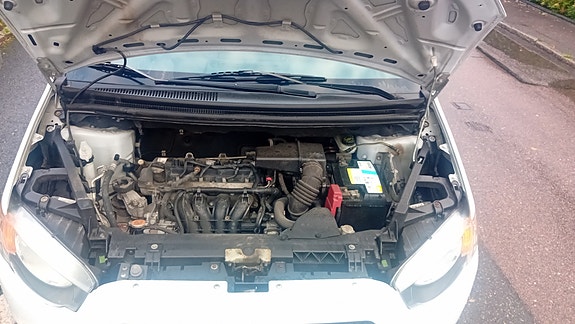 Mitsubishi Colt 5 of 10
