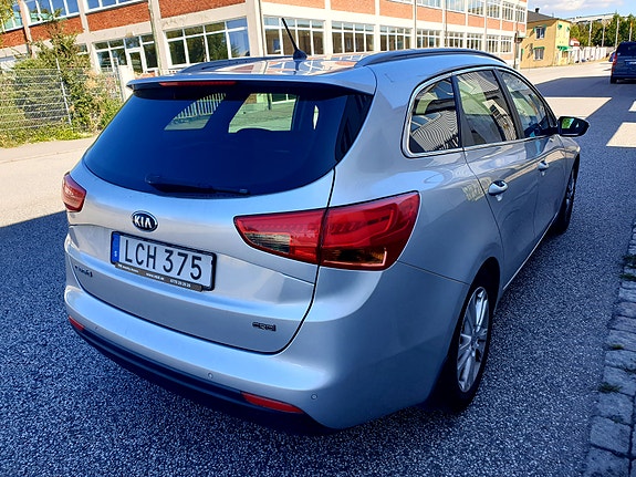 Kia Ceed 2 of 15