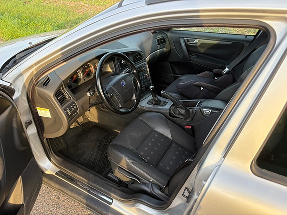 Volvo V70 8 of 8