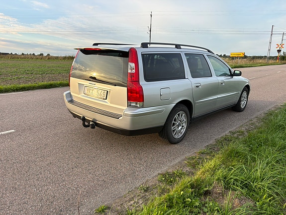 Volvo V70 5 of 8