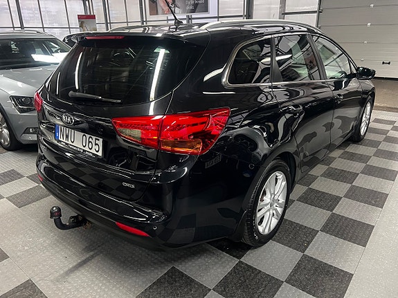 Kia Ceed 4 of 17