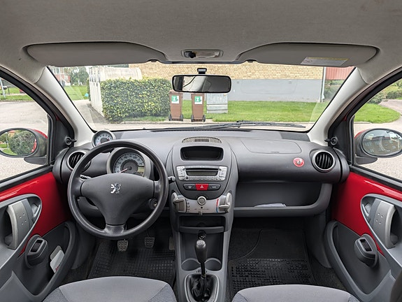 Peugeot 107 7 of 9