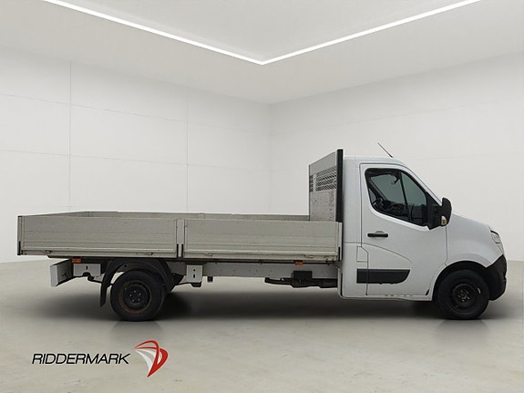 Nissan NV400 2 of 27
