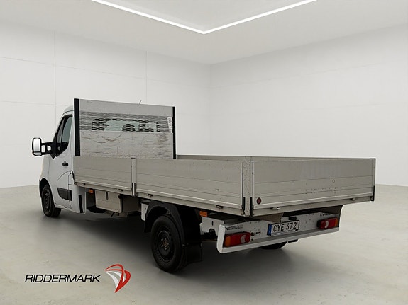 Nissan NV400 7 of 27