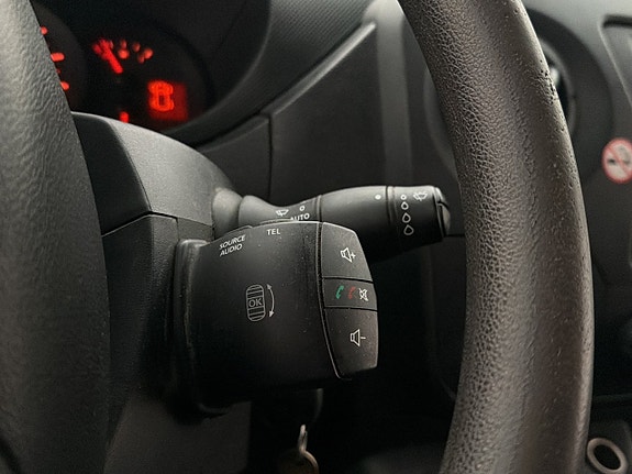 Nissan NV400 19 of 27