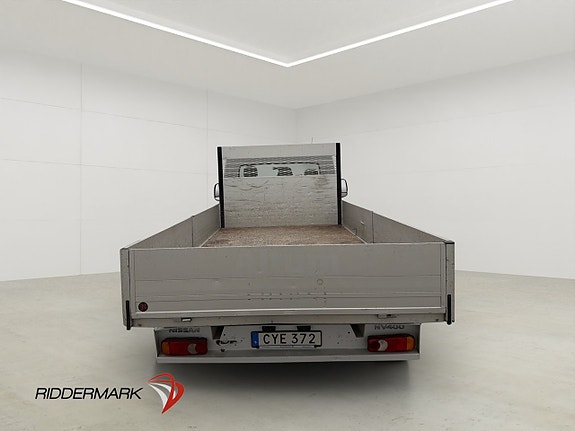 Nissan NV400 11 of 27