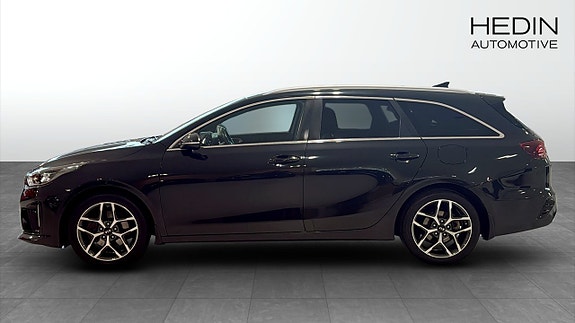 Kia Ceed 2 of 12