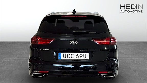 Kia Ceed 4 of 12