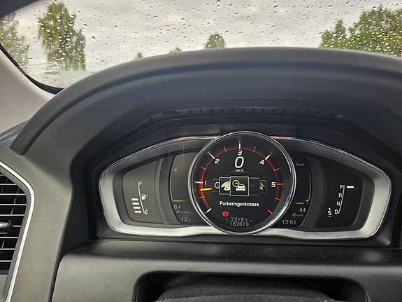 Volvo XC60 19 of 30